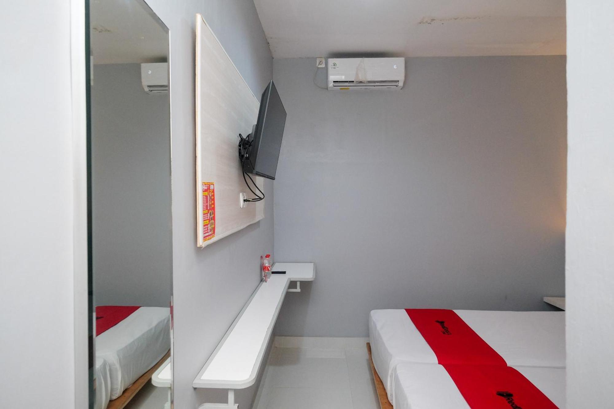 Hotel Reddoorz Near Exit Tol